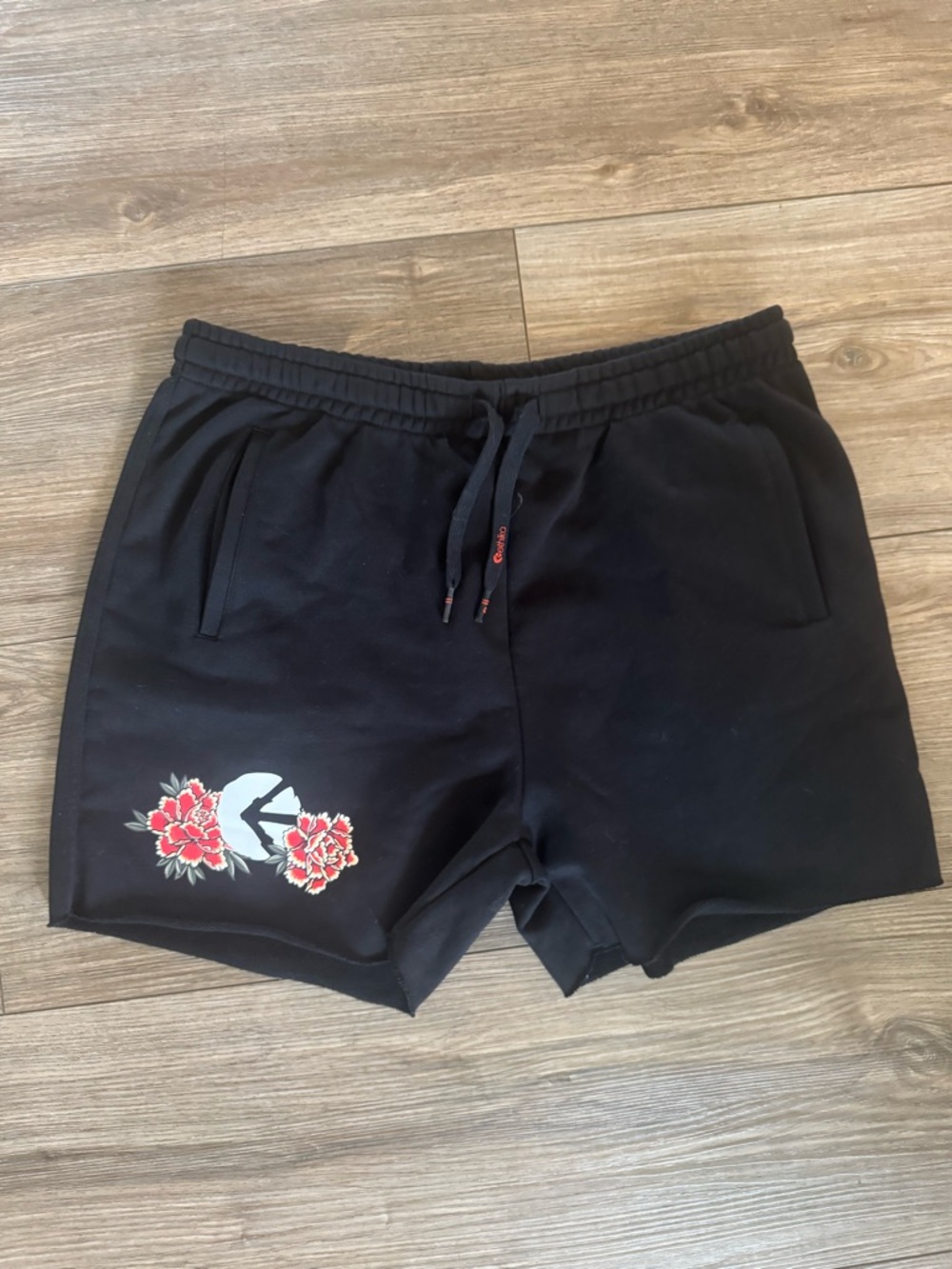 NWOT Ethika Black Floral Patch Women’s short size M